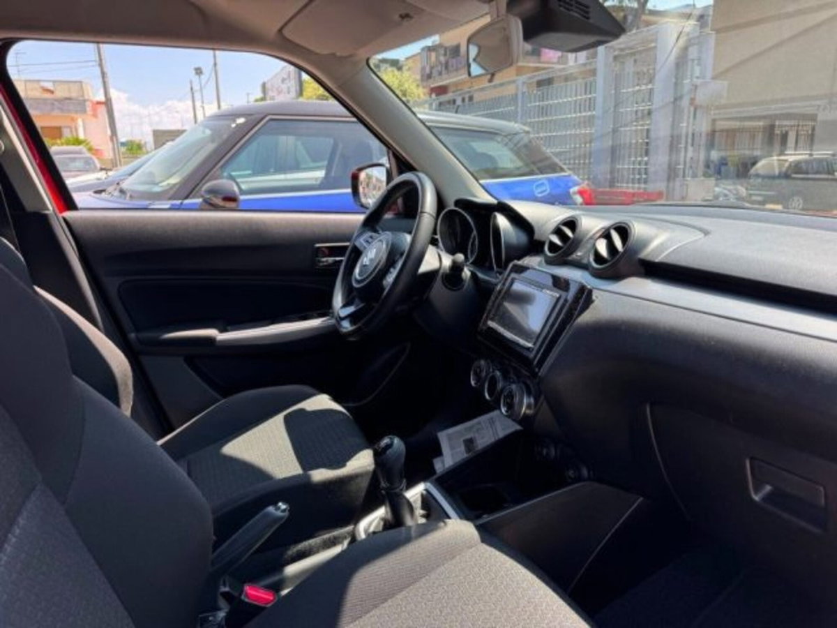 Suzuki Swift 1.2h Top 2wd (9)