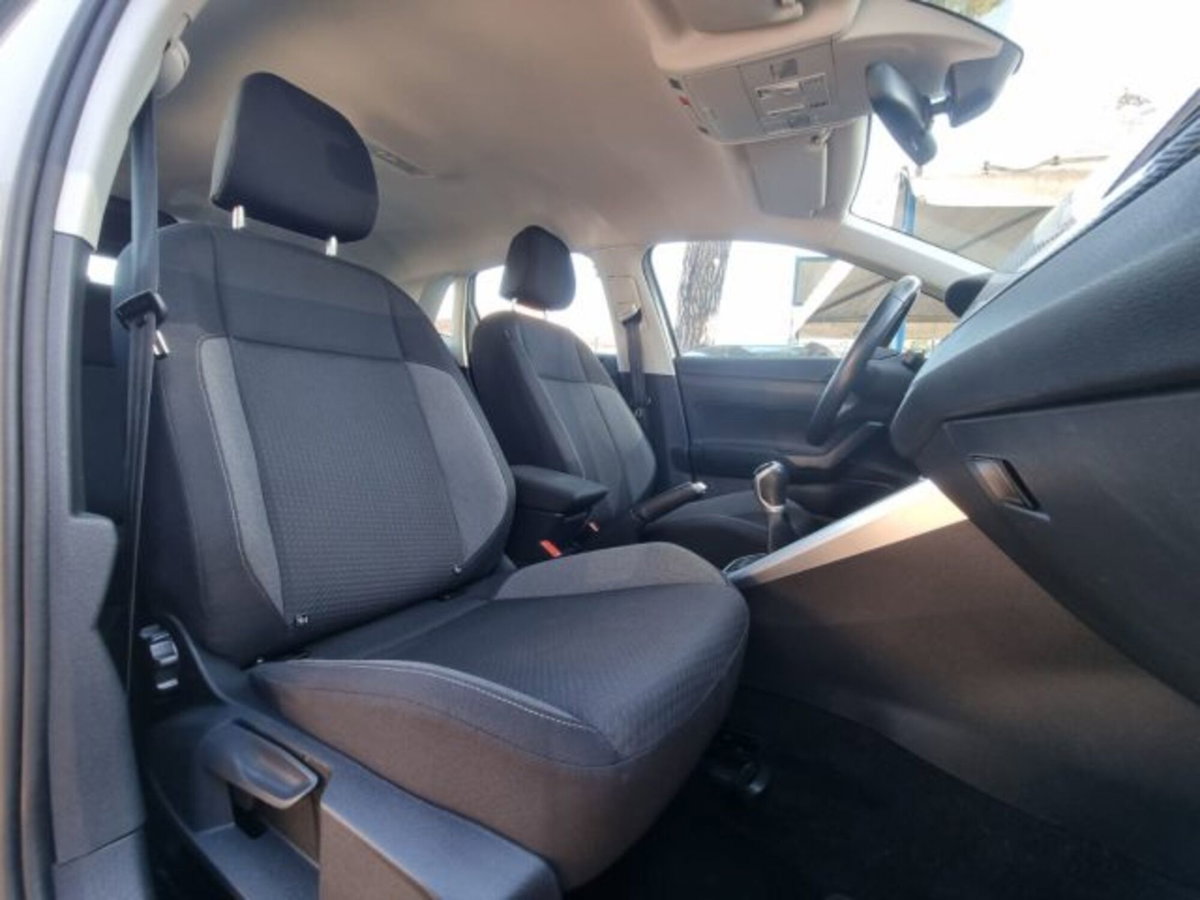 Volkswagen Polo 1.0 Life 80cv (13)