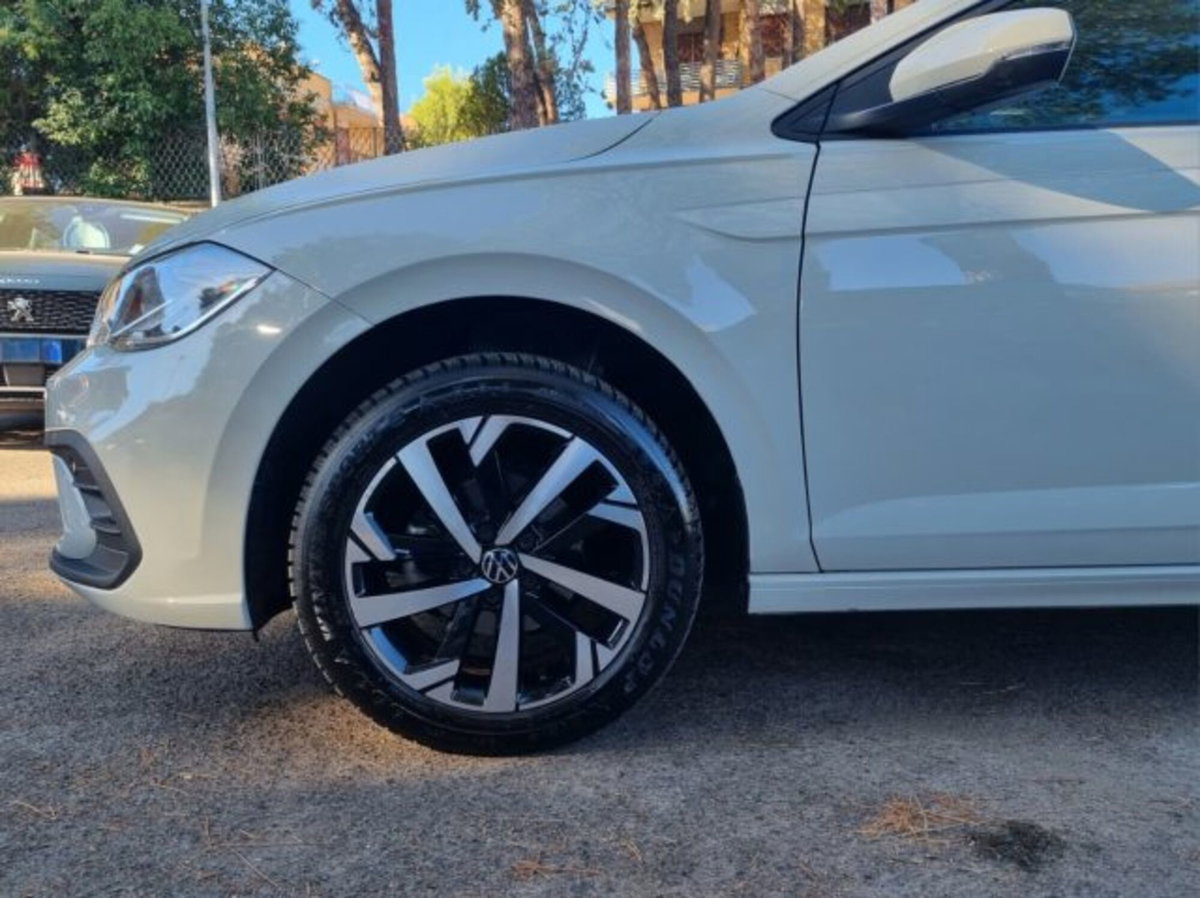 Volkswagen Polo 1.0 Life 80cv (8)