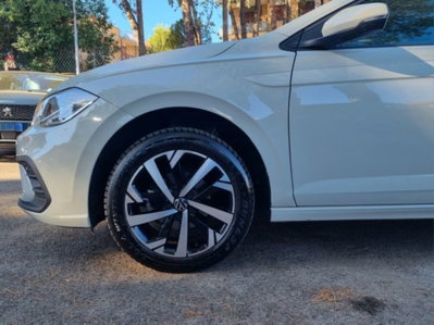 Volkswagen Polo 1.0 Life 80cv (8)