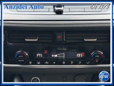 Nissan Qashqai 1.3 mhev N-Connecta 2wd 140cv (14)