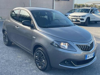Lancia Ypsilon 1.0 FireFly 5 porte S&S Hybrid Gold Plus usata