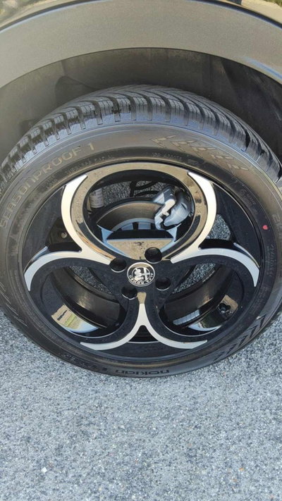 Alfa Romeo Junior elettrica Speciale 156cv (3)