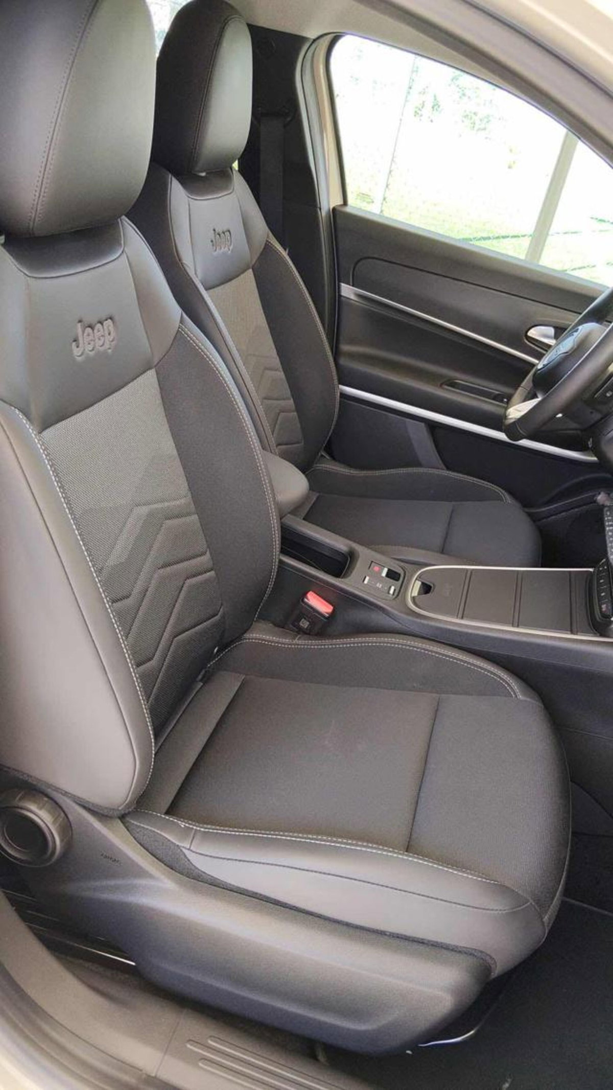 Jeep Avenger 1.2 turbo Summit fwd 100cv (6)