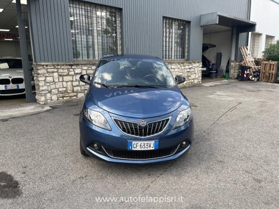 Lancia Ypsilon 1.0 FireFly 5 porte S&S Hybrid Gold Plus (2)