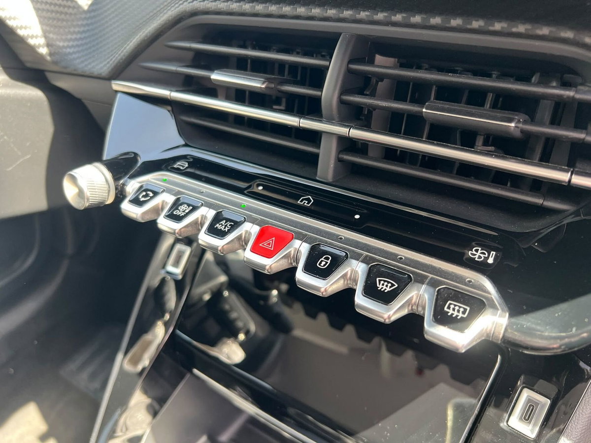 Peugeot 208 PureTech 100 Stop&Start 5 porte Allure (16)