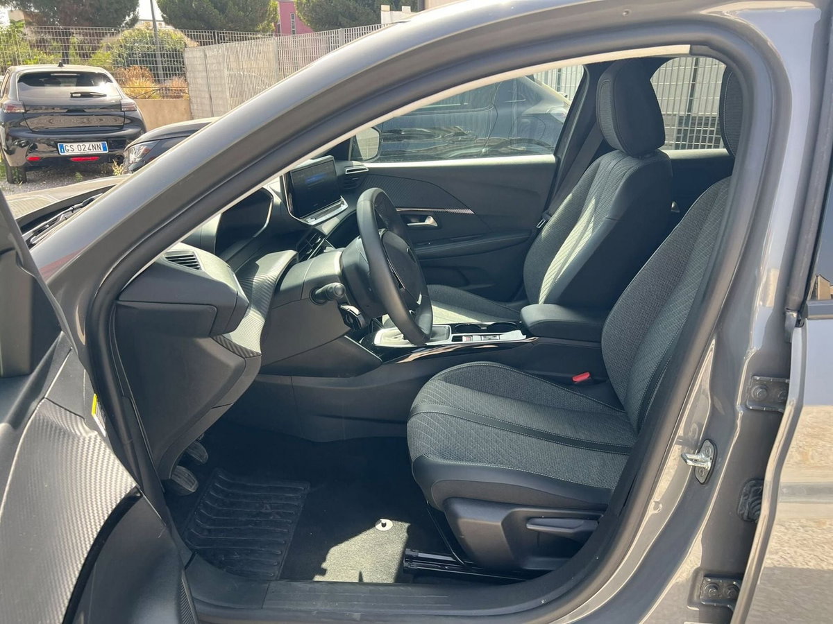 Peugeot 208 PureTech 100 Stop&Start 5 porte Allure (7)