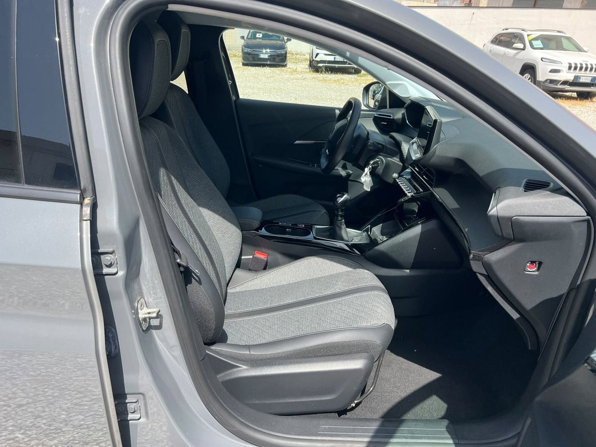 Peugeot 208 PureTech 100 Stop&Start 5 porte Allure (9)