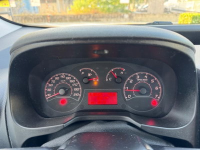 Fiat Qubo 1.4 8V 77 CV Easy (13)