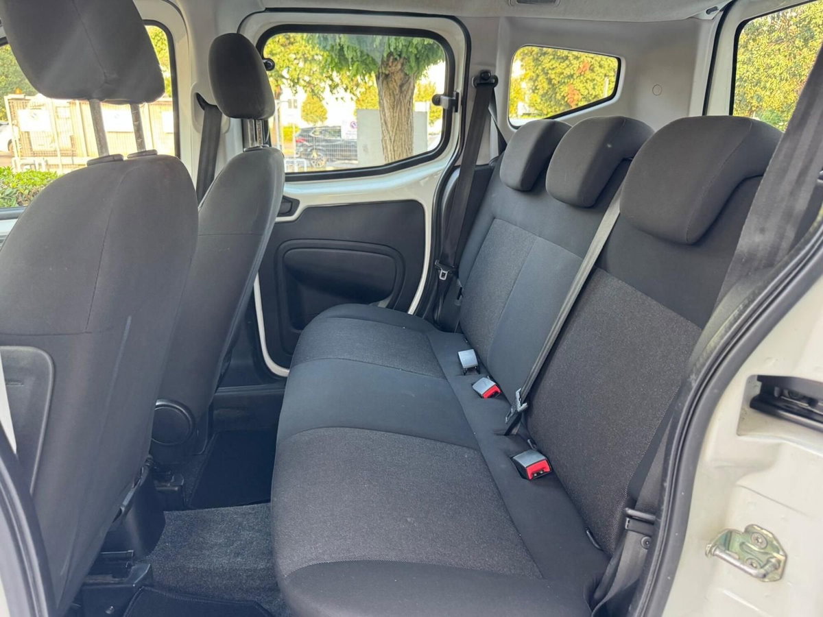 Fiat Qubo 1.4 8V 77 CV Easy (9)