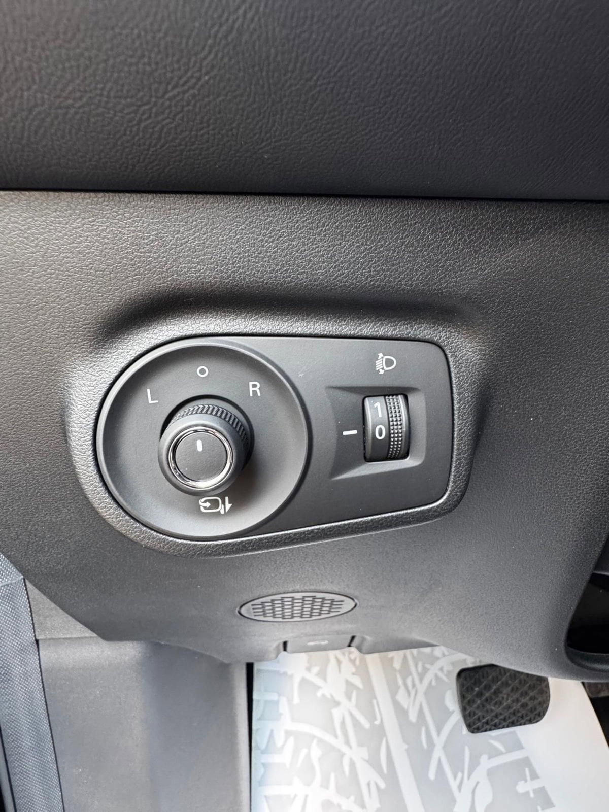Mg ZS 1.5 hybrid+ Luxury auto (17)