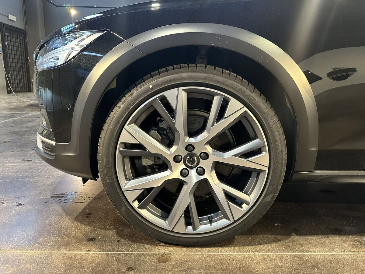 Volvo V90 Cross Country B5 (d) AWD automatico Ultimate (13)
