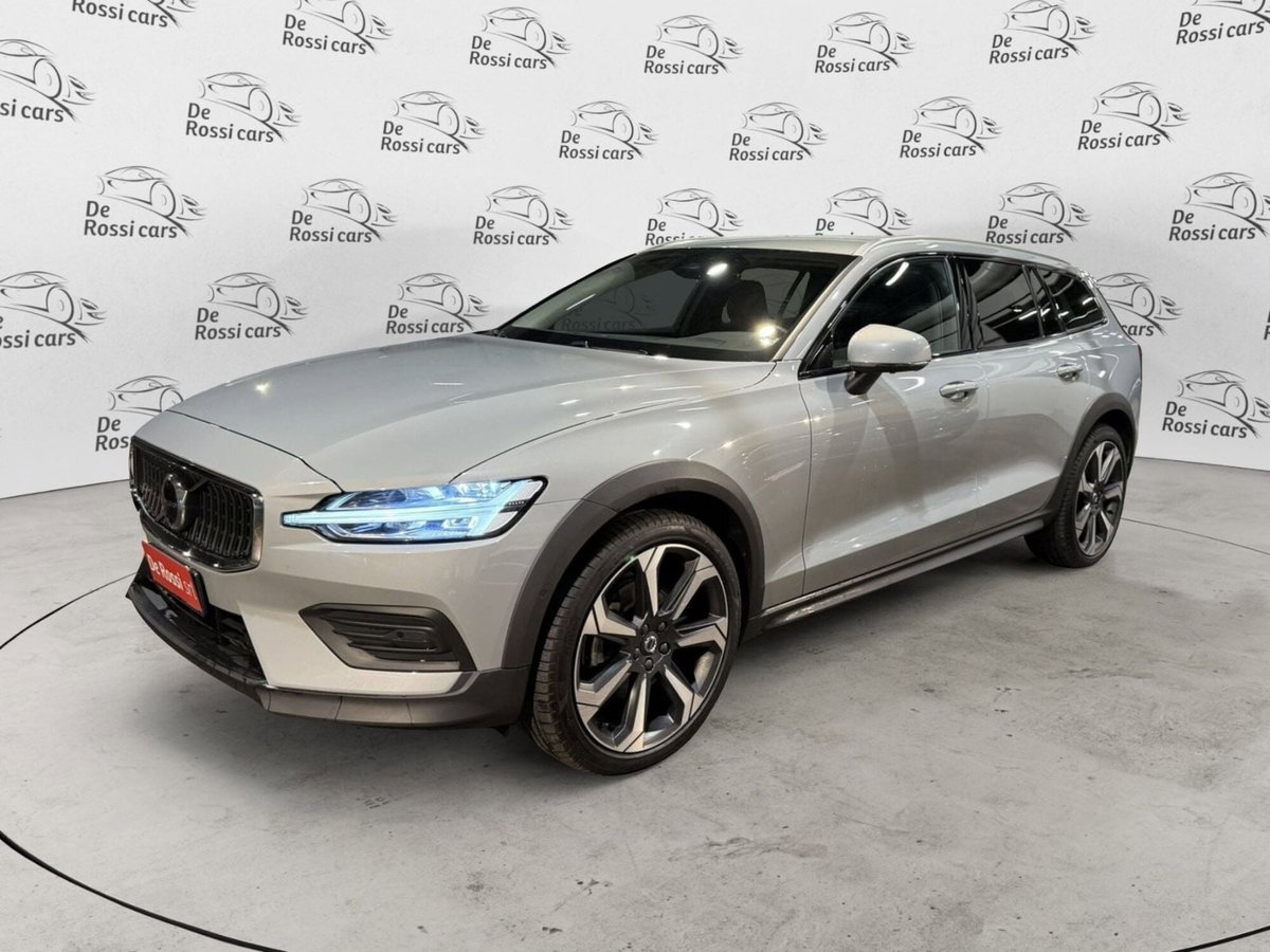 Volvo V60 Cross Country 2.0 b4 Plus awd auto