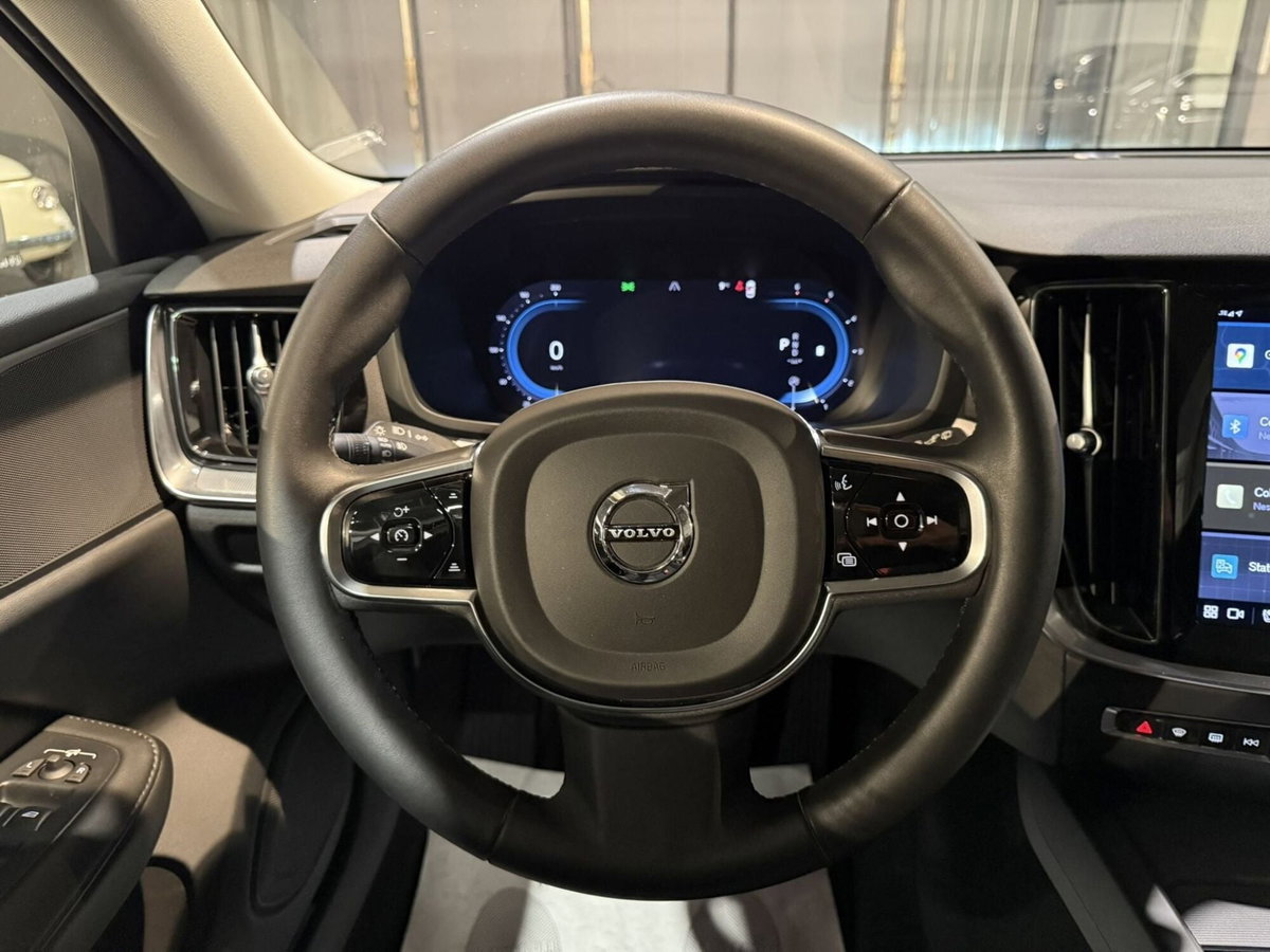 Volvo V60 Cross Country 2.0 b4 Plus awd auto (13)