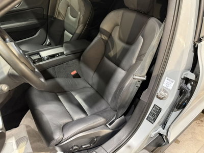 Volvo V60 Cross Country 2.0 b4 Plus awd auto (15)