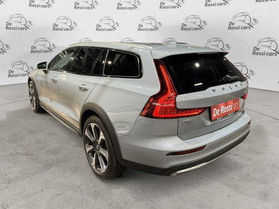Volvo V60 Cross Country 2.0 b4 Plus awd auto (4)