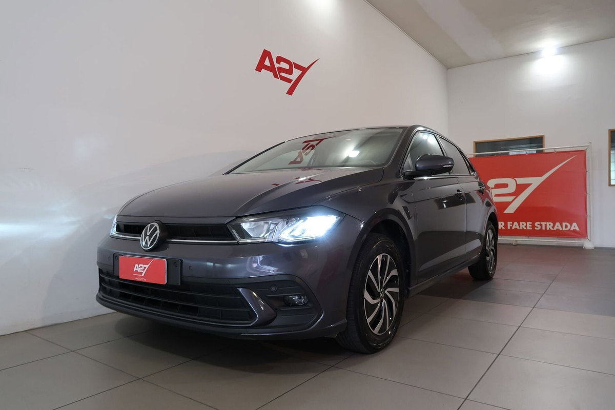 Volkswagen Polo 1.0 Life 80cv (14)