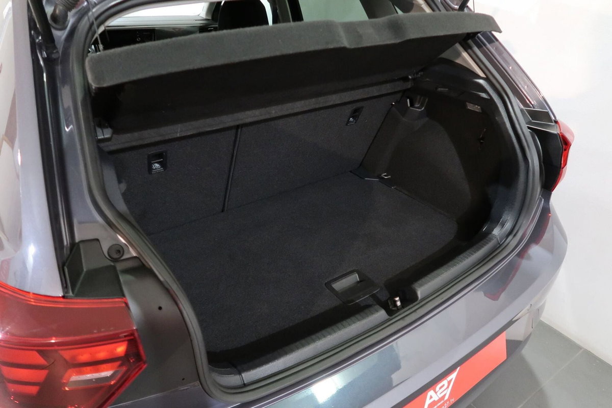 Volkswagen Polo 1.0 Life 80cv (16)