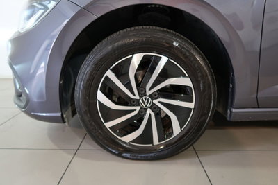 Volkswagen Polo 1.0 Life 80cv (18)