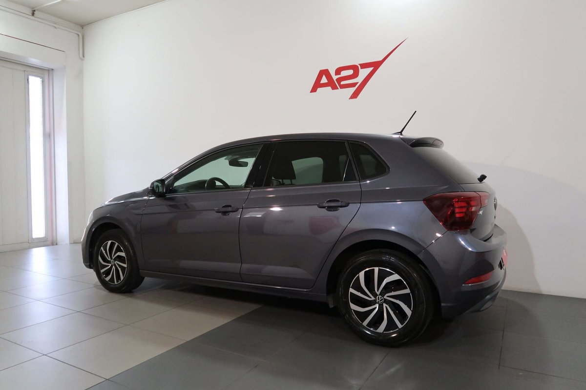 Volkswagen Polo 1.0 Life 80cv (20)