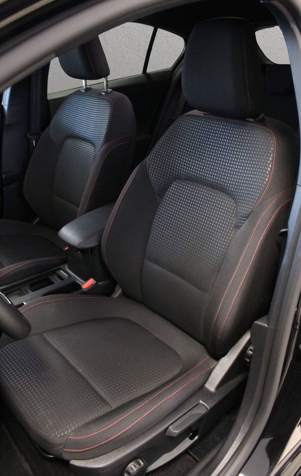 Ford Focus 1.0t ecoboost h ST-Line X 155cv powershift (11)