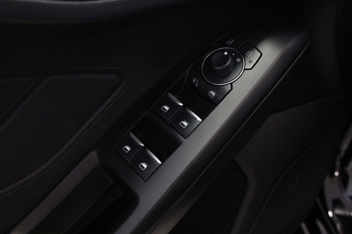 Ford Focus 1.0t ecoboost h ST-Line X 155cv powershift (9)