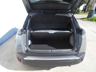Peugeot 2008 54 kWh Allure (9)