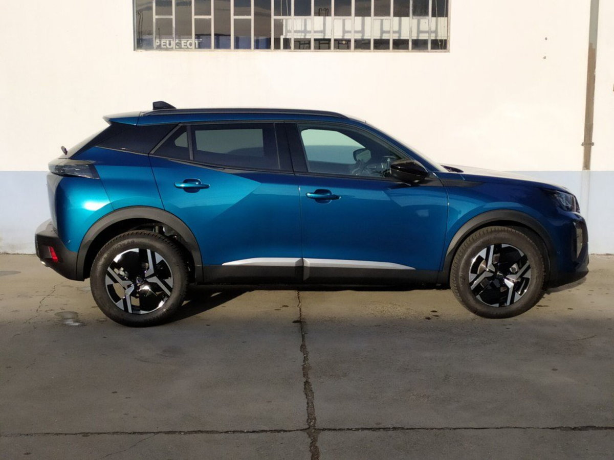 Peugeot 2008 1.2 turbo Allure 100cv (15)