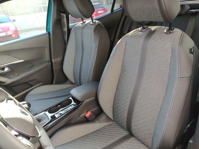 Peugeot 2008 1.2 turbo Allure 100cv (17)