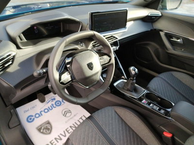 Peugeot 2008 1.2 turbo Allure 100cv (4)