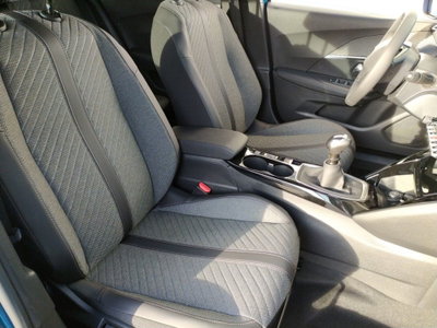 Peugeot 2008 1.2 turbo Allure 100cv (8)