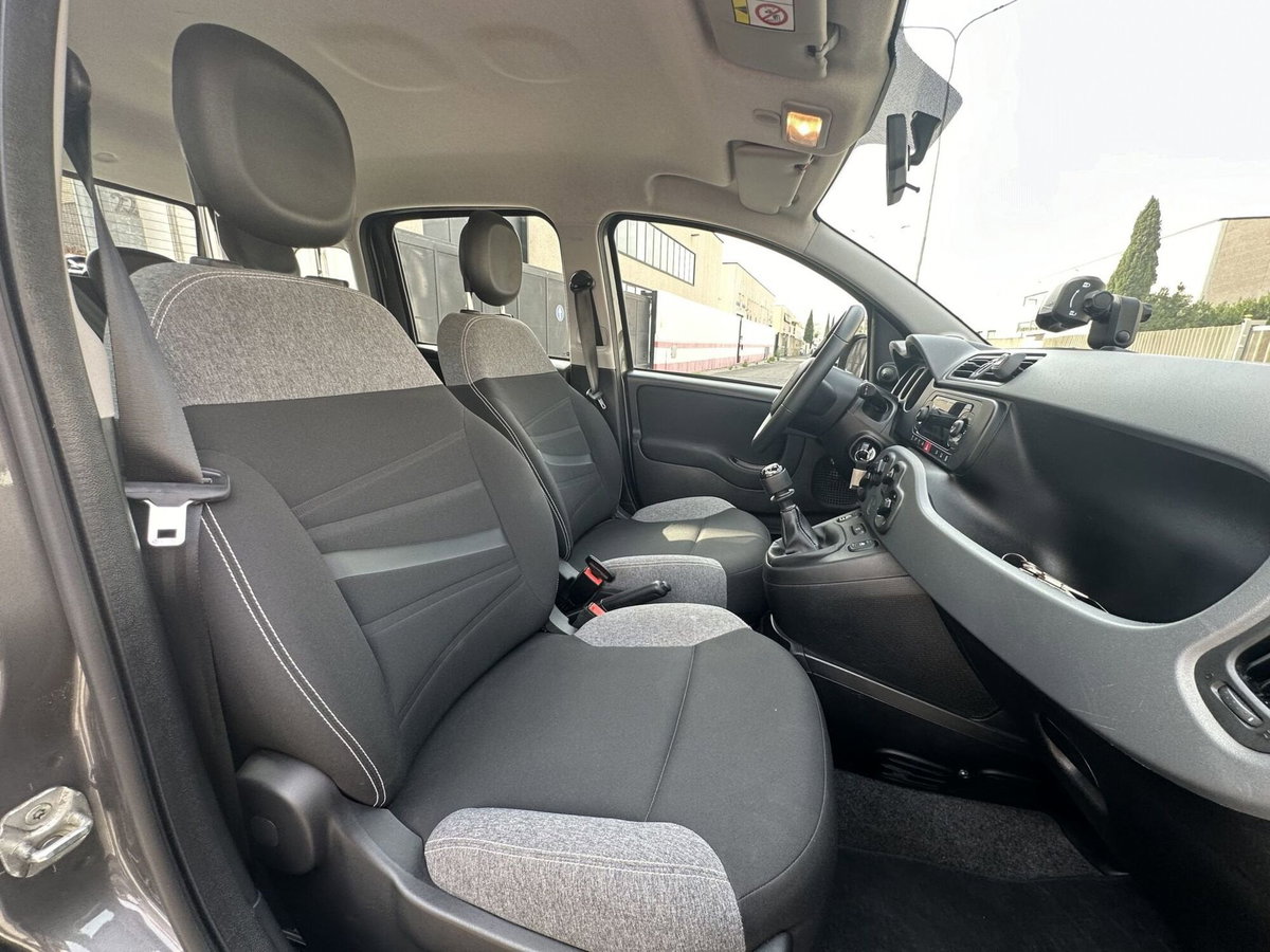Fiat Panda 1.0 FireFly S&S Hybrid City Cross (12)