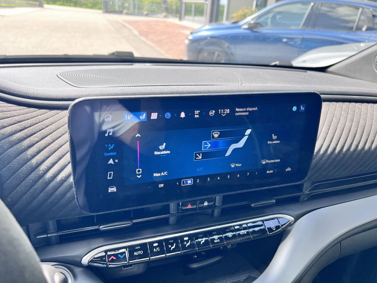 Abarth 500e 42 kWh Turismo (15)