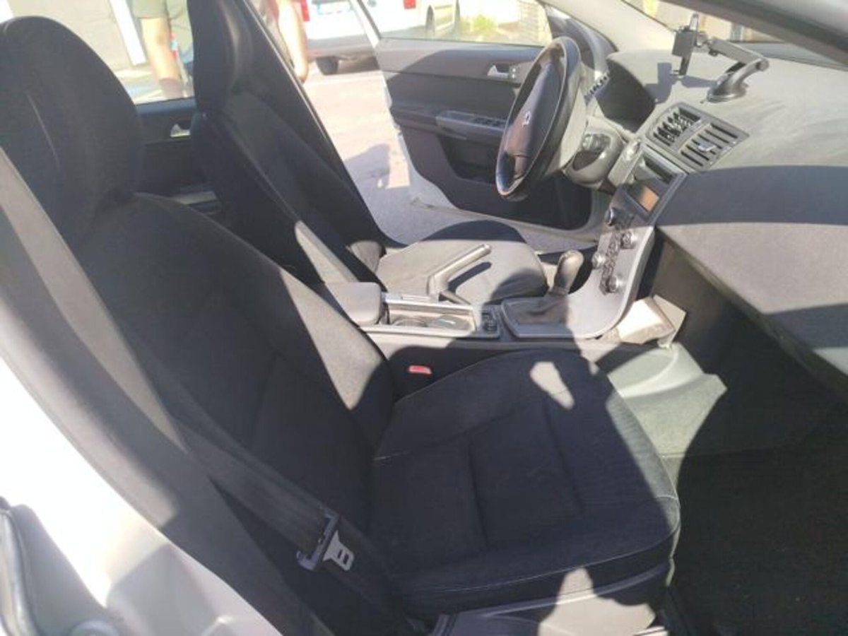 Volvo V50 D2 POLAR (6)