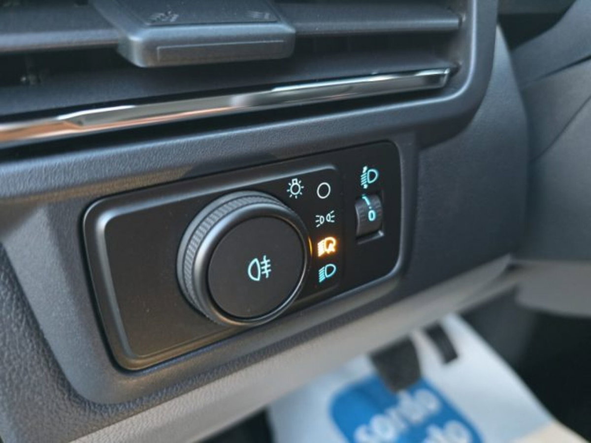 Ford Transit Custom Furgone 340 2.0 EcoBlue 170 PL-DC Furgone Titanium (19)