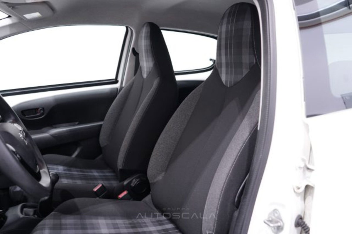 Peugeot 108 72 5 porte Active (10)