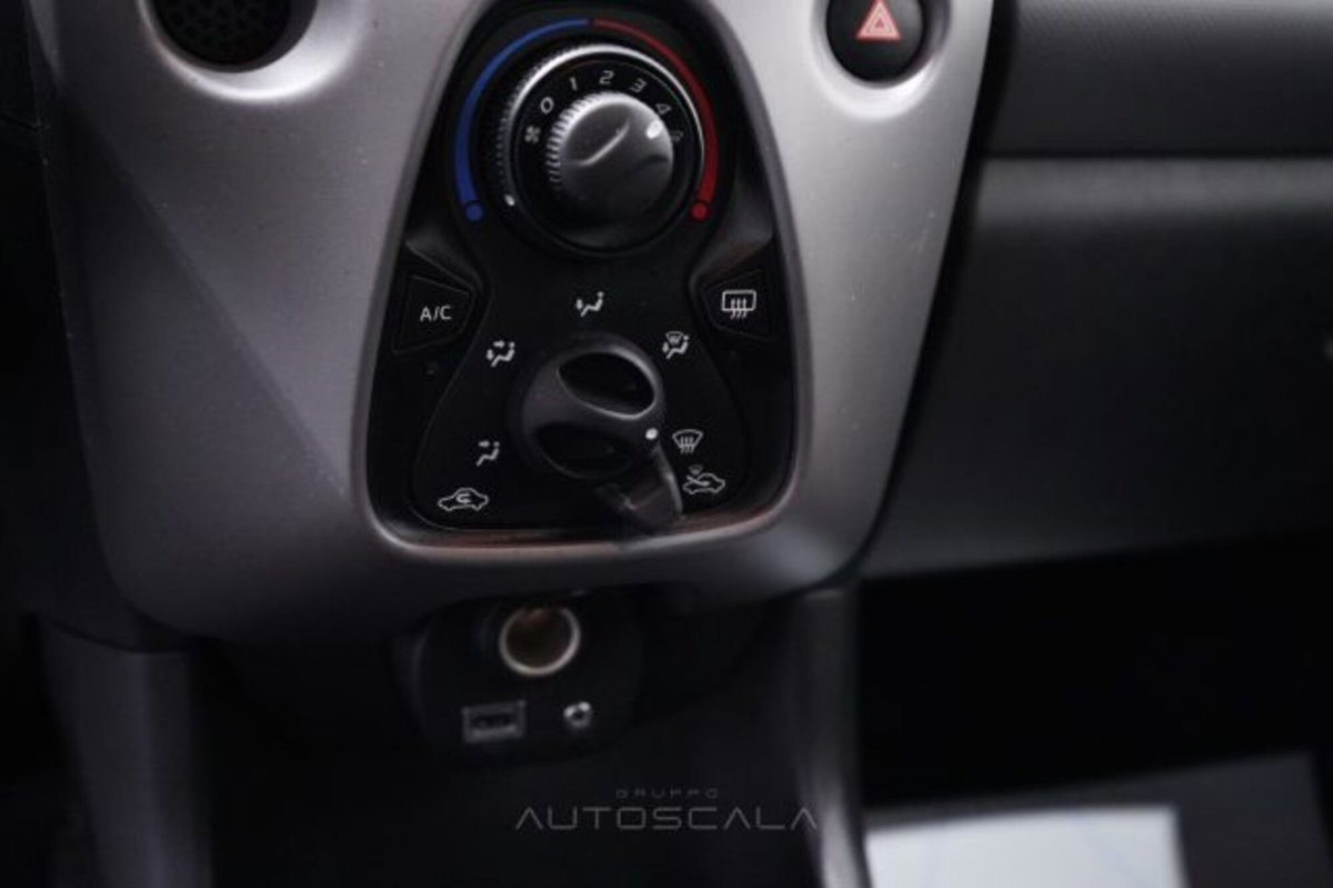Peugeot 108 72 5 porte Active (15)