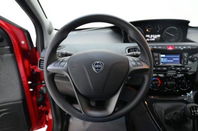 Lancia Ypsilon 1.0 FireFly 5 porte S&S Hybrid Ecochic Silver (7)