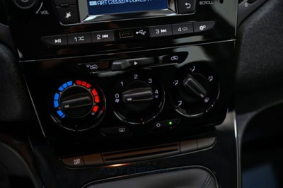 Lancia Ypsilon 1.0 FireFly 5 porte S&S Hybrid Silver Plus (9)