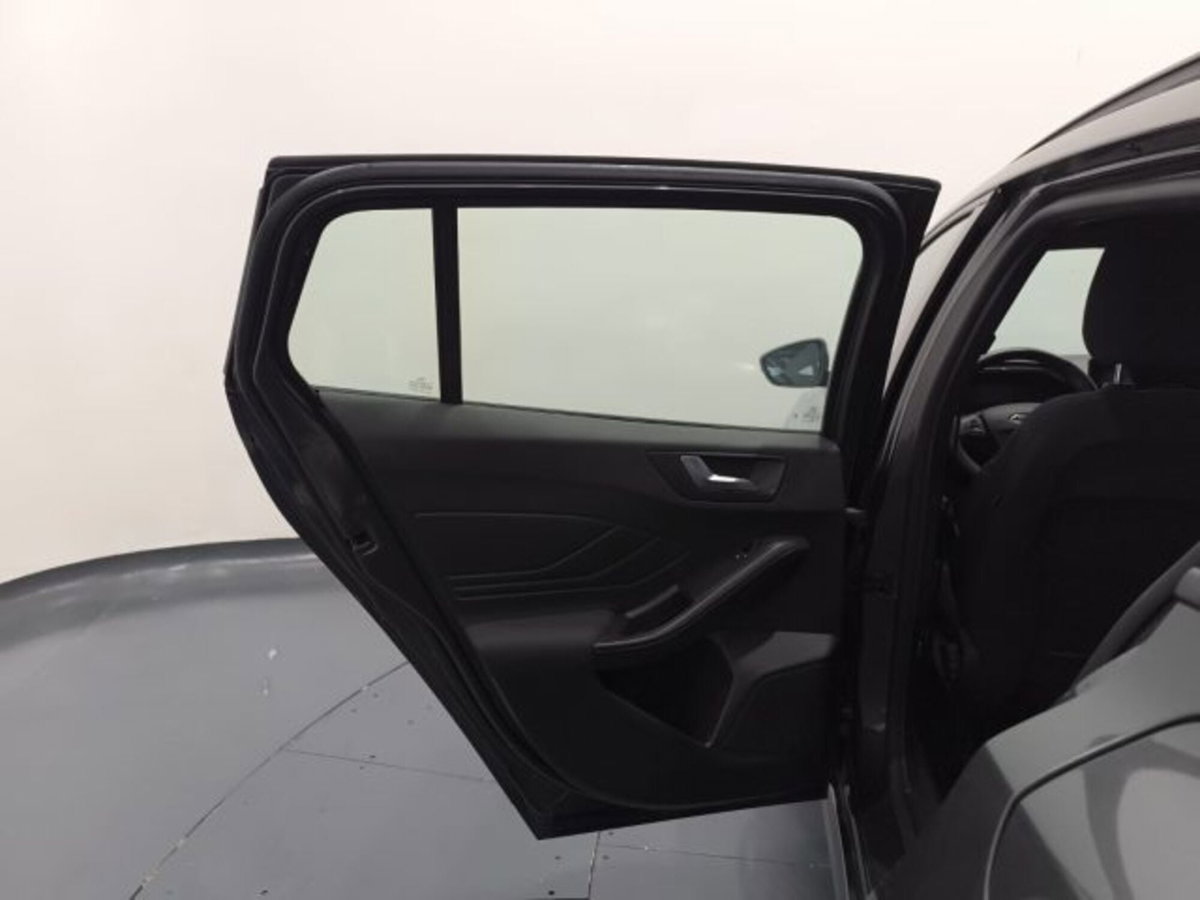 Ford Focus Station Wagon 1.0 EcoBoost Hybrid 125 CV Powershift SW ST-Line Style (19)