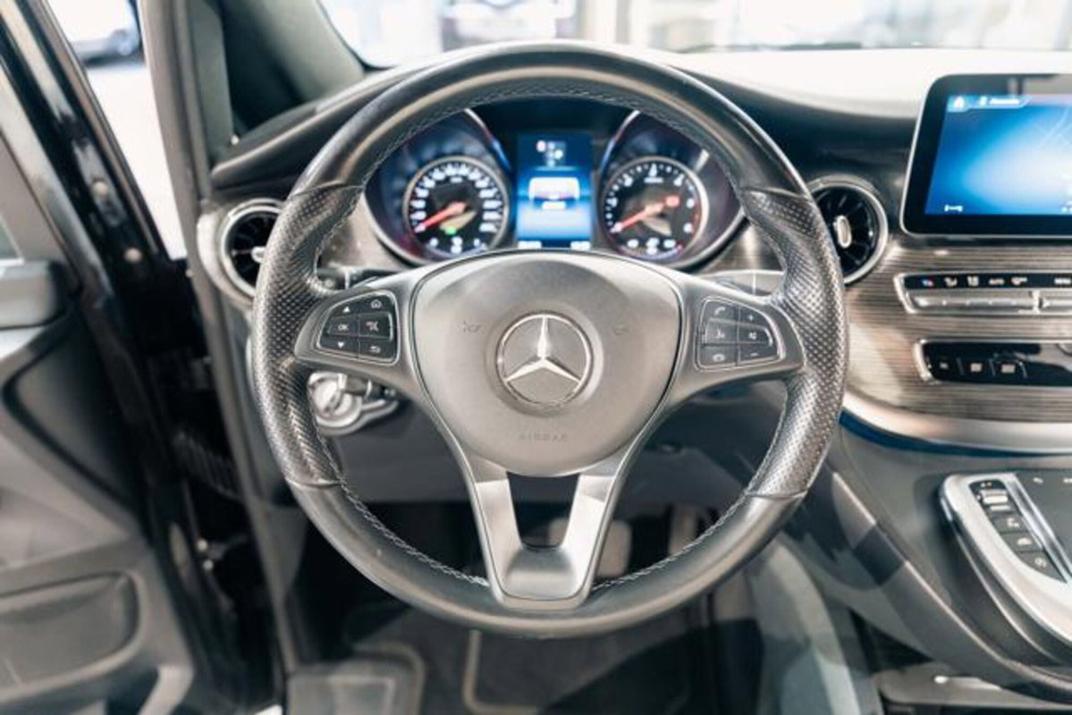 Mercedes-Benz Classe V Extralong 300 d Avantgarde auto (11)