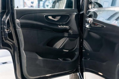 Mercedes-Benz Classe V Extralong 300 d Avantgarde auto (15)