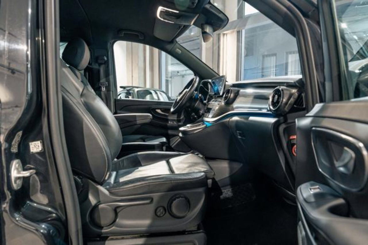 Mercedes-Benz Classe V Extralong 300 d Avantgarde auto (6)
