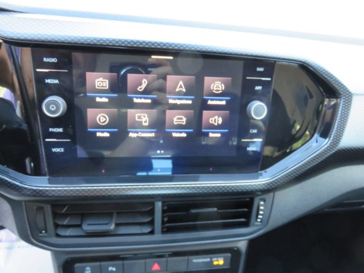 Volkswagen T-Cross 1.0 TSI Style BMT (11)