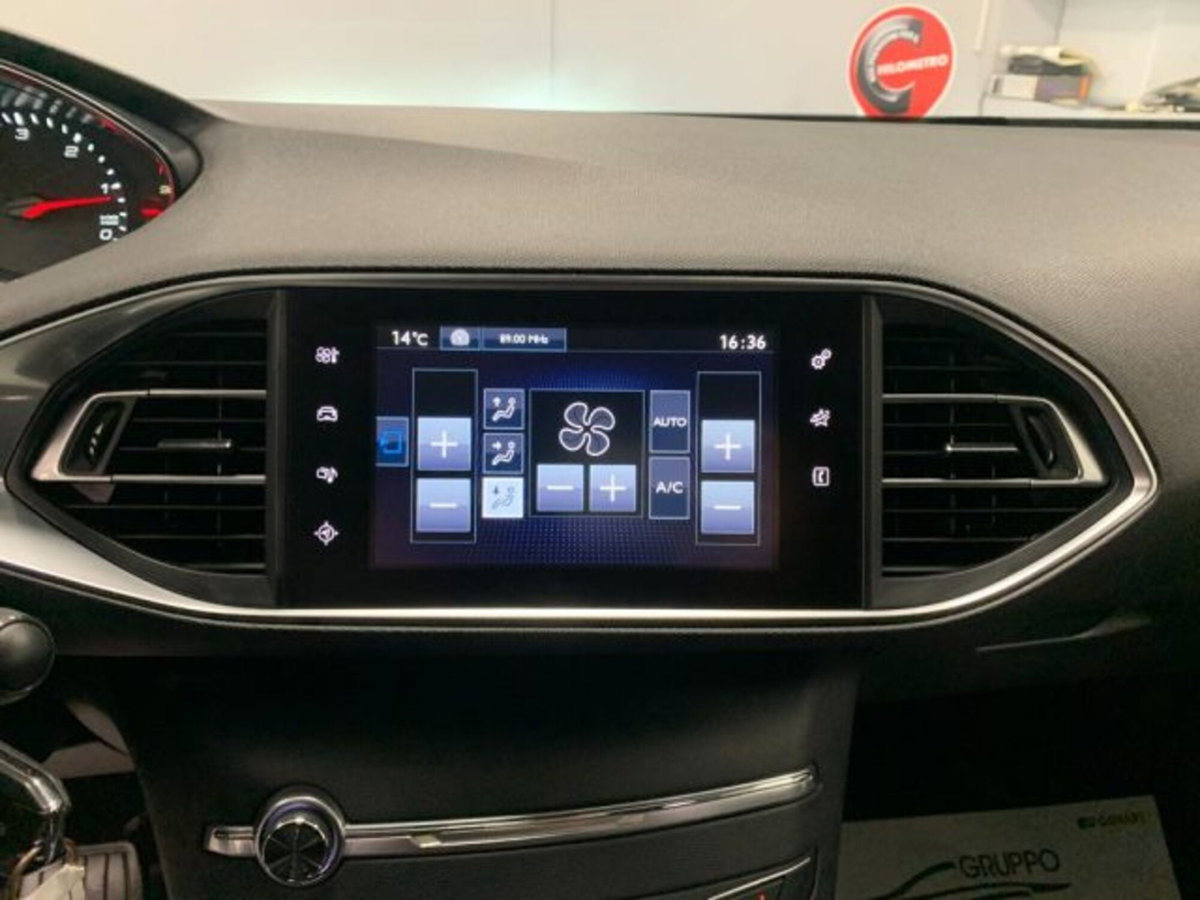Peugeot 308 BlueHDi 120 S&S EAT6 Business (10)