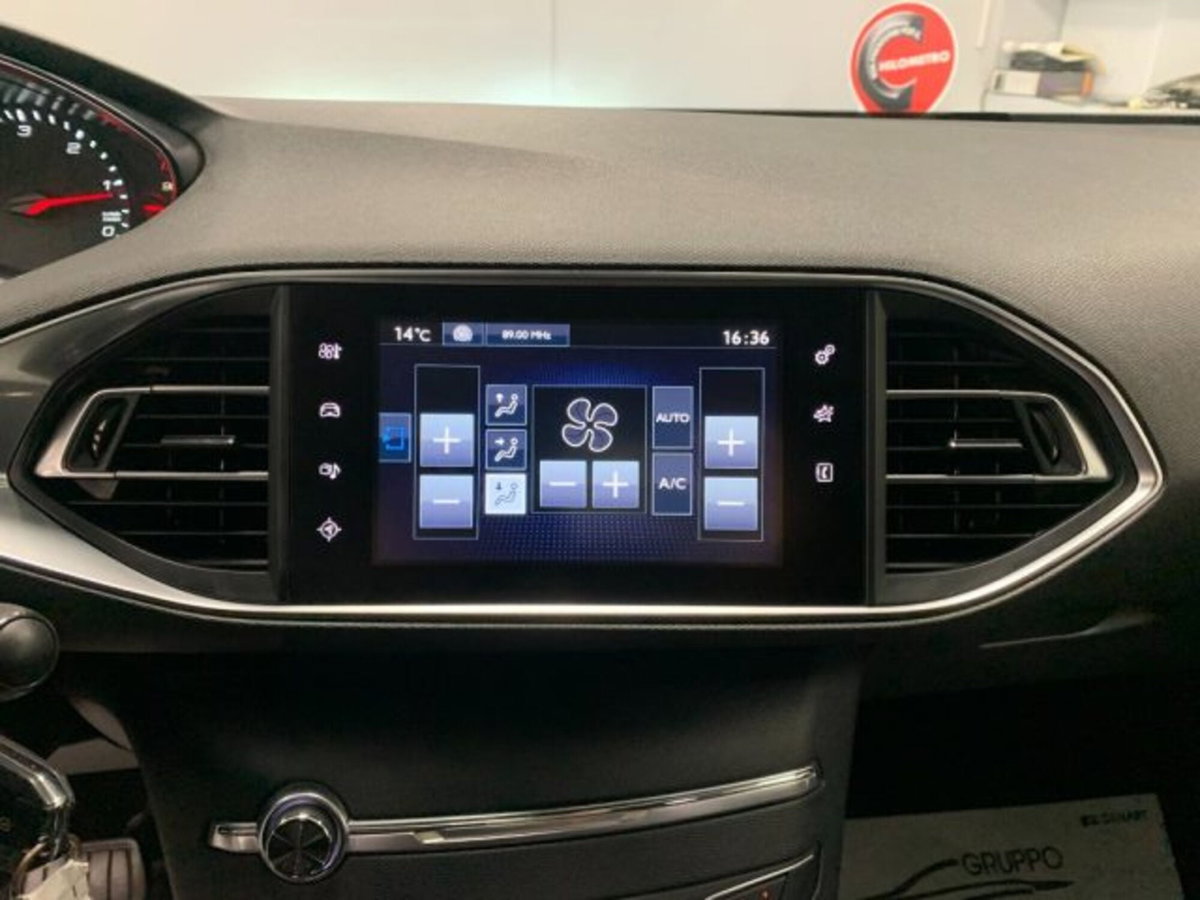 Peugeot 308 BlueHDi 120 S&S EAT6 Business (11)