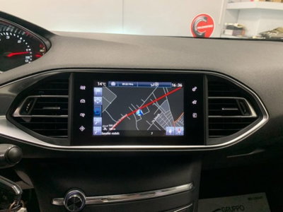 Peugeot 308 BlueHDi 120 S&S EAT6 Business (13)
