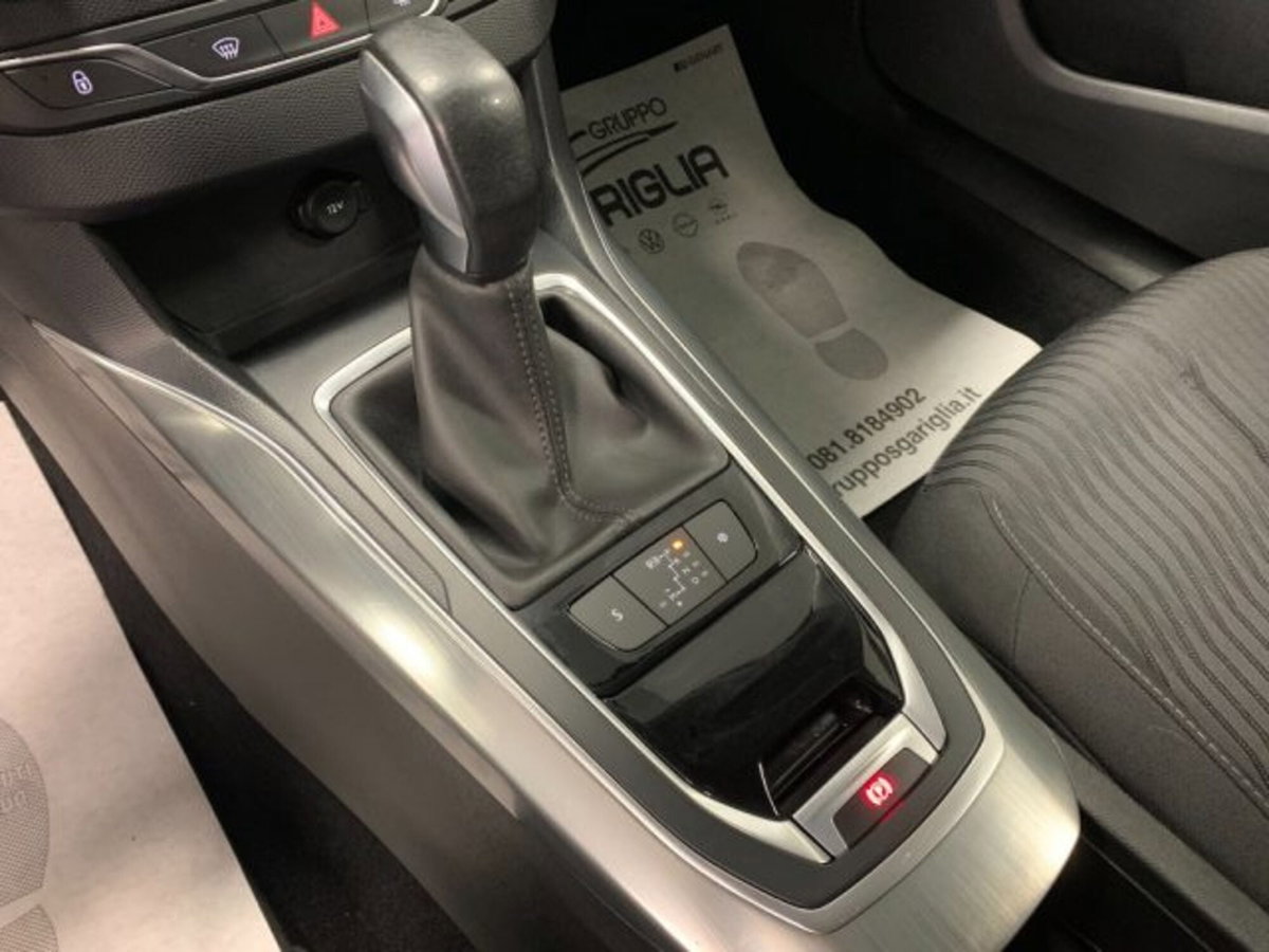 Peugeot 308 BlueHDi 120 S&S EAT6 Business (17)