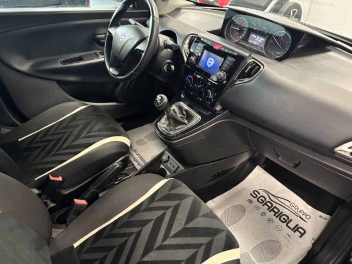 Lancia Ypsilon 1.3 MJT 16V 95 CV 5 porte S&S Gold (12)