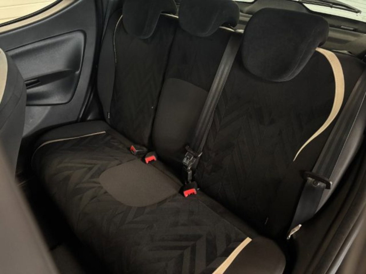 Lancia Ypsilon 1.3 MJT 16V 95 CV 5 porte S&S Gold (13)